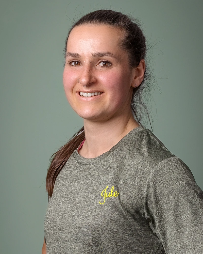 Power Barbell Fitness- und Ernährungs-Coach Jule